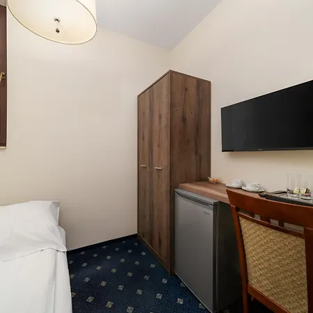 Jaskowy Dworek 3* Γκντανσκ
